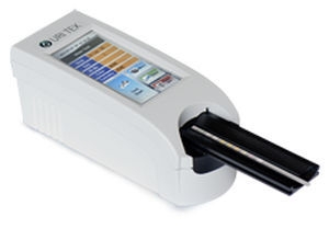 Portable urine analyzer URI-TEX